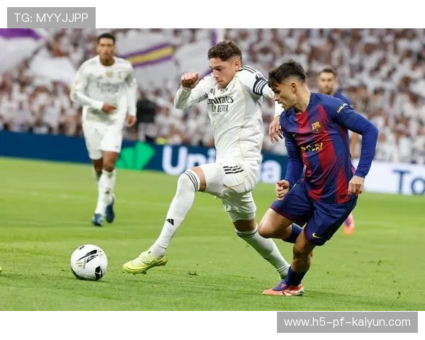 巴塞罗那推进回合，佩德里判断极其冷静
