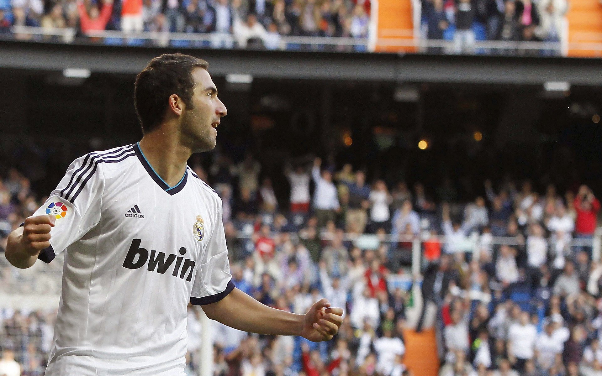 kering.com-《Valorant》新季“星际探险”，高手齐聚一堂！